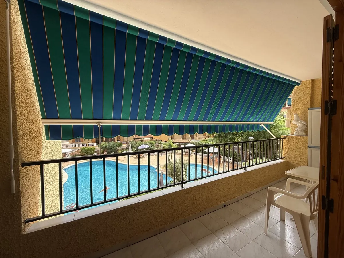 Balcony & pool